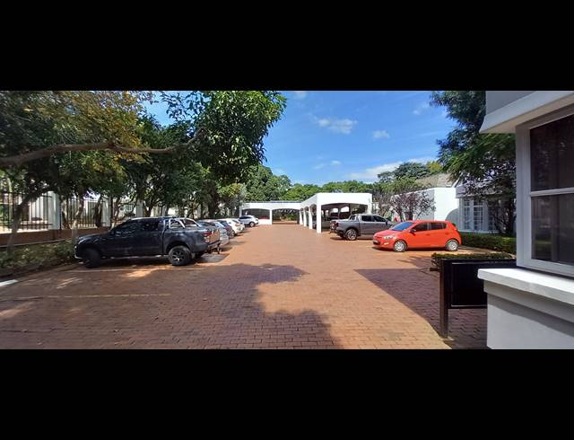 111M² OFFICE TO LET IN BRYANSTON